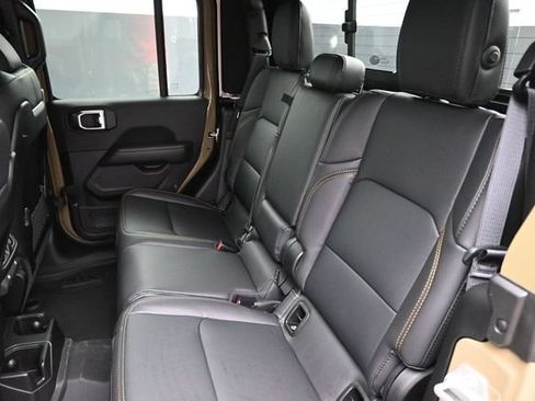 New 2026 Jeep Gladiator Sport AWD/4WD image 11