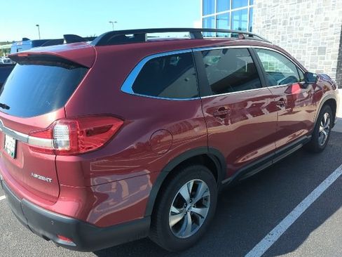 Used 2021 Subaru Ascent Premium w/ Convenience Package AWD/4WD image 4