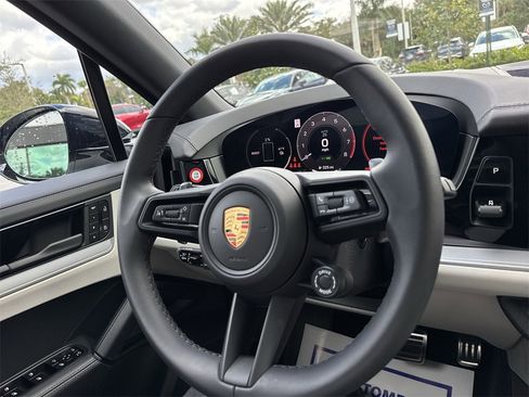 Used 2024 Porsche Cayenne S image 56