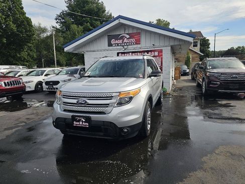Used 2015 Ford Explorer XLT AWD/4WD image 4