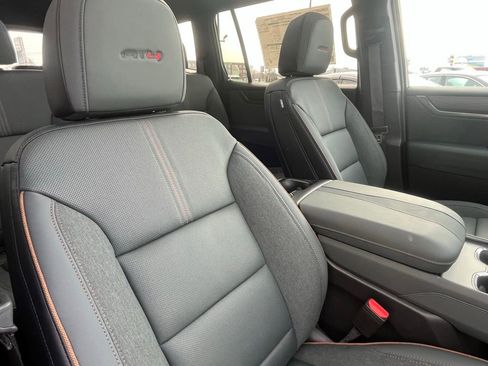 Used 2026 GMC Acadia AT4 w/ Super Cruise Package image 50