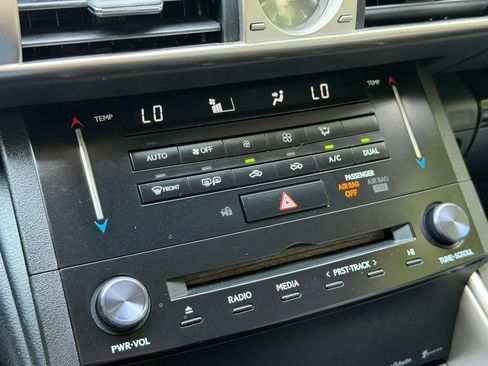 Used 2014 Lexus IS 250 RWD image 36