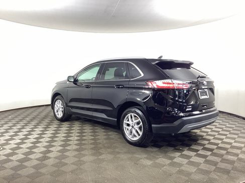 Used 2024 Ford Edge SEL w/ Convenience Package AWD/4WD image 4