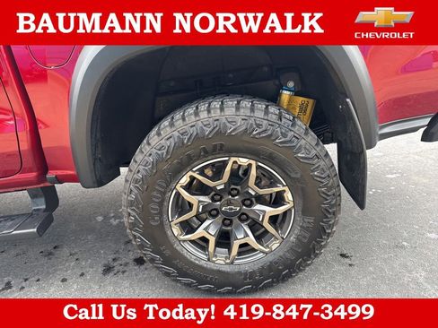 Used 2024 Chevrolet Colorado ZR2 w/ ZR2 Convenience Package III AWD/4WD image 24