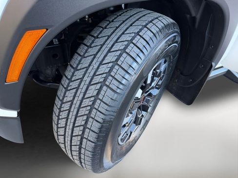 Used 2022 Nissan Frontier Pro-X image 10