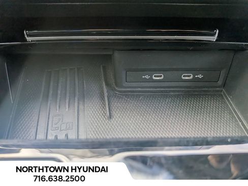 Used 2025 Volkswagen Atlas SE image 19