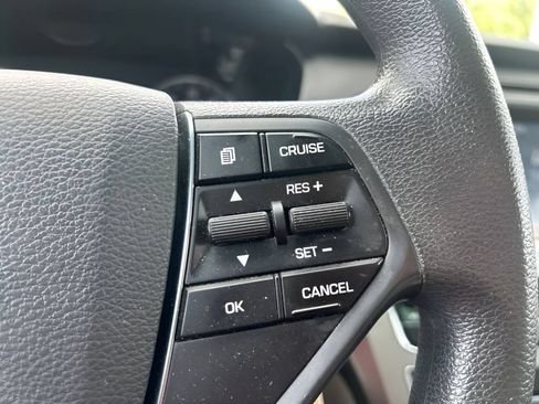 Used 2017 Hyundai Sonata SE FWD image 23