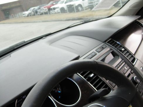 Used 2011 Ford Taurus SEL w/ 201A Rapid Spec Order Code image 21