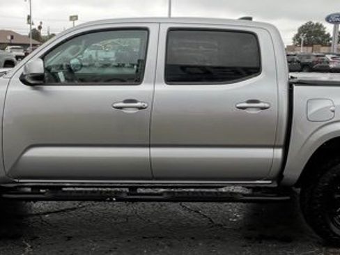 Used 2023 Toyota Tacoma SR image 5