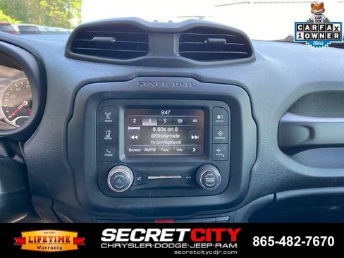 Used 2017 Jeep Renegade Limited w/ Advanced Technology Group AWD/4WD image 15