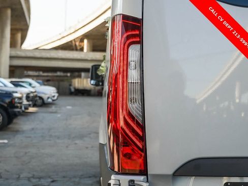 Used 2024 Mercedes-Benz Sprinter 3500 image 13
