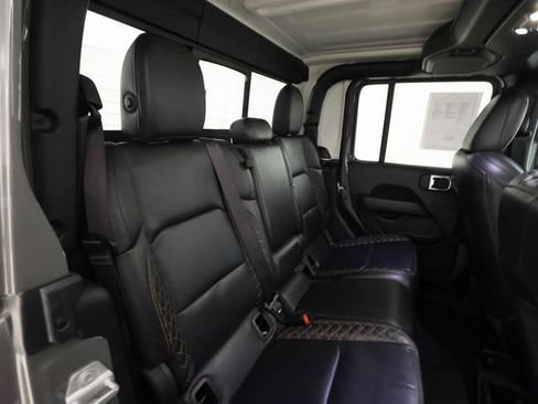 Used 2023 Jeep Gladiator Overland image 22