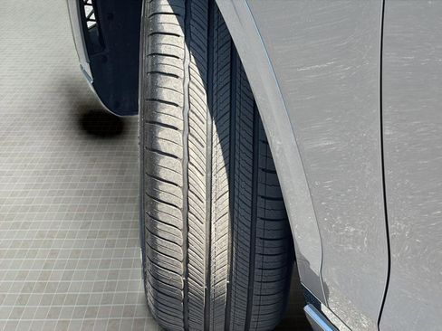 Certified 2026 Genesis GV70 2.5T AWD/4WD image 11