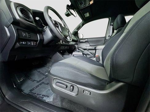 Certified 2023 Toyota Tacoma TRD Off-Road image 17
