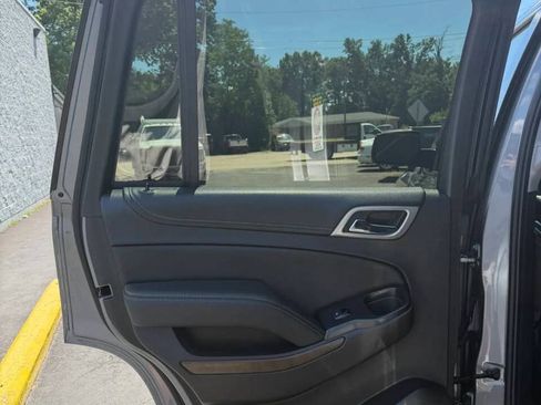 Used 2018 GMC Yukon Denali AWD/4WD image 16