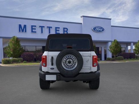 New 2025 Ford Bronco 4-Door image 5