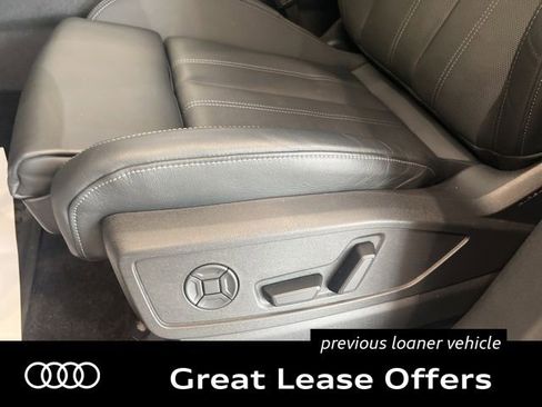Used 2025 Audi Q5 Premium Plus w/ Premium Plus AWD/4WD image 9