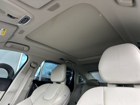 Used 2018 Volvo S90 T6 Inscription w/ Convenience Package AWD/4WD image 22