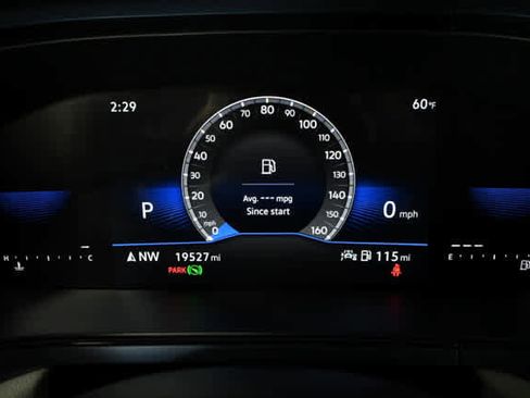Used 2023 Volkswagen Taos SE w/ Panoramic Sunroof Package FWD image 22