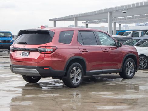 Certified 2023 Honda Pilot EX-L image 6