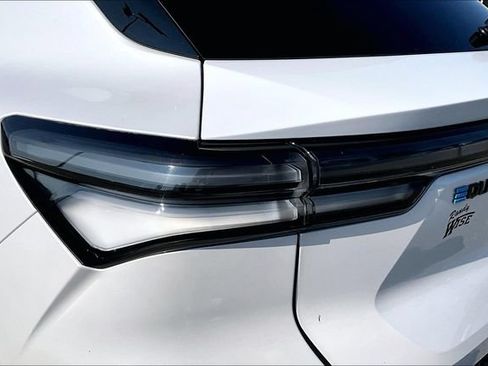 Certified 2024 Chevrolet Equinox EV RS w/ LPO, All-Weather Mat Package FWD image 28