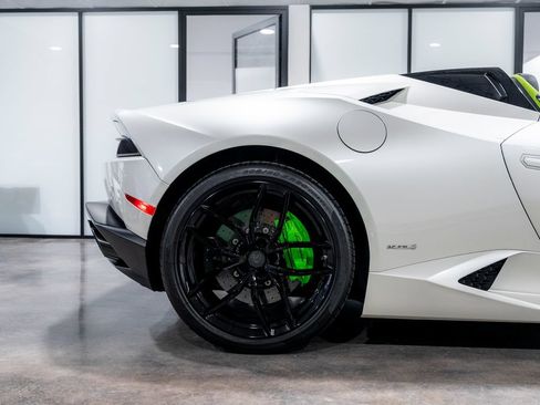 Used 2016 Lamborghini Huracan LP 610-4 AWD/4WD image 92