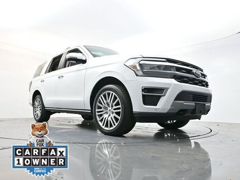 Used 2023 Ford Expedition Limited image 28
