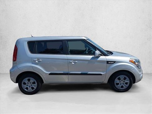 Used 2012 Kia Soul FWD image 4