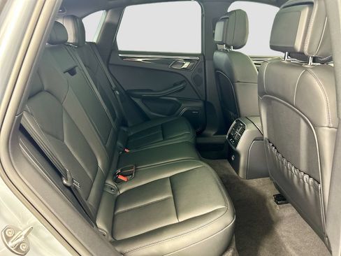 Used 2026 Porsche Macan AWD/4WD image 22