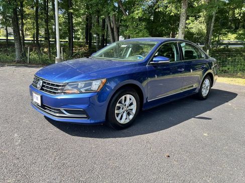 Used 2016 Volkswagen Passat 1.8T S FWD image 7