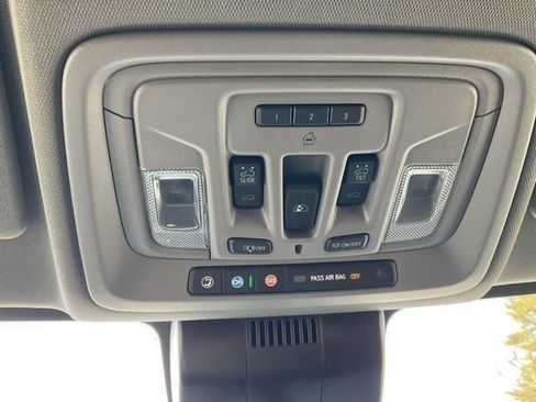 Used 2024 GMC Sierra 2500 Denali w/ Denali Reserve Package AWD/4WD image 27