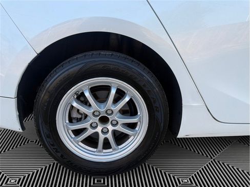 Used 2017 Toyota Prius Two FWD image 14