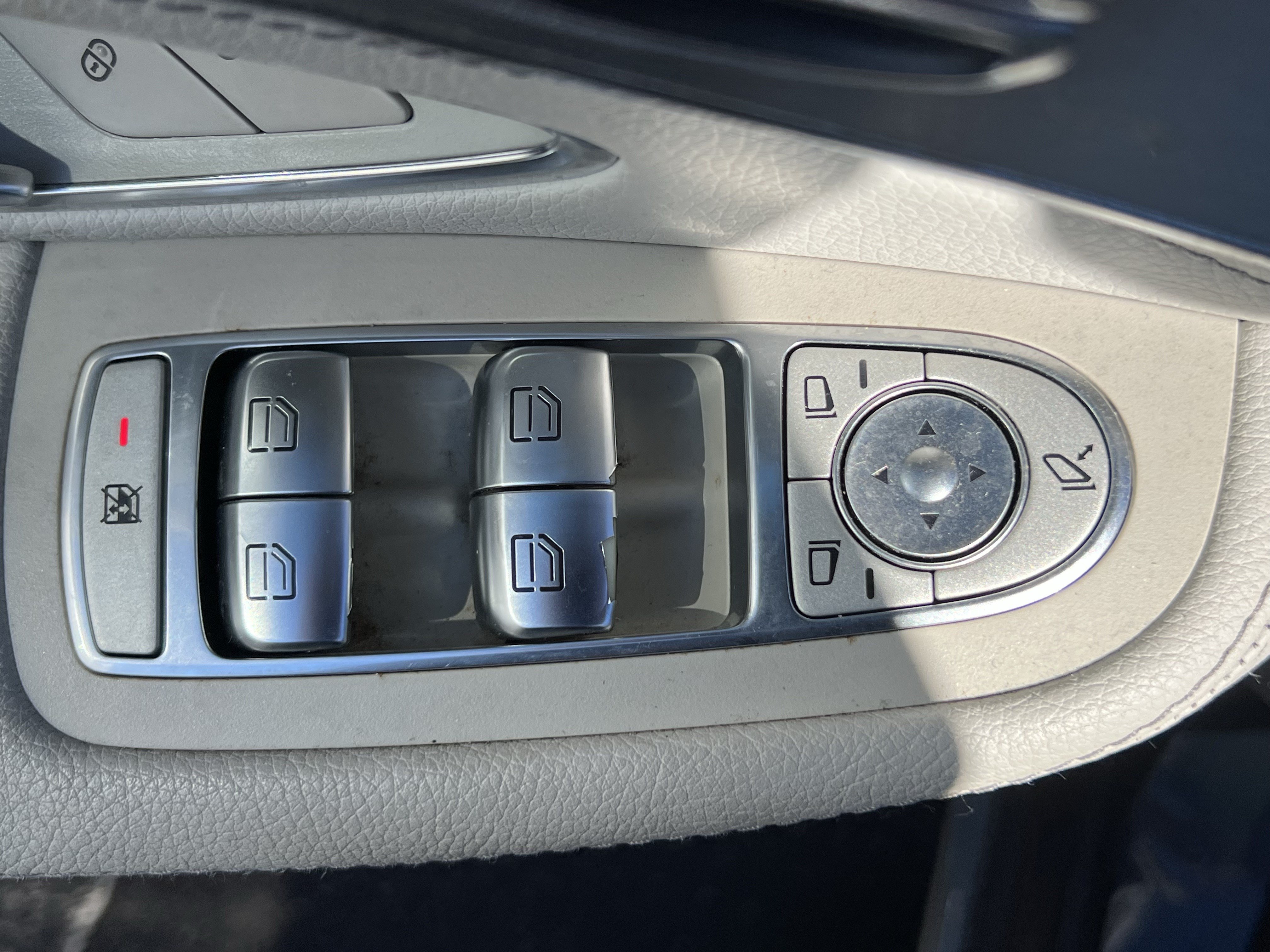 Certified 2016 Mercedes-Benz C 300 4MATIC Sedan image 15