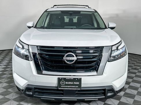 Certified 2025 Nissan Pathfinder SV w/ SV Premium Package image 2