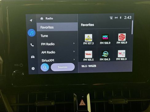 Certified 2024 Toyota Corolla SE w/ Convenience Package image 15