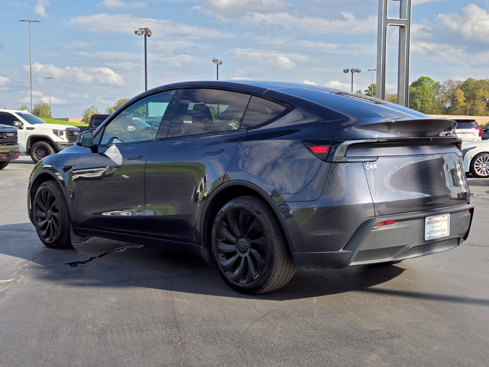 Used 2026 Tesla Model Y 2WD image 3