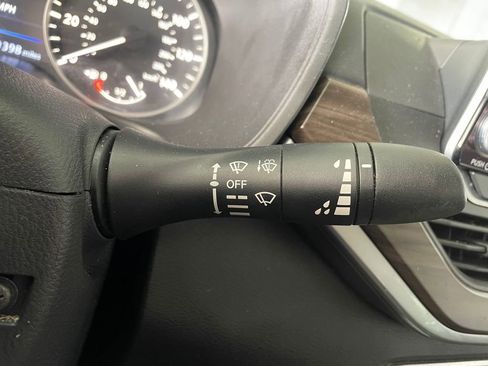 Used 2023 Nissan Altima 2.5 SV image 16