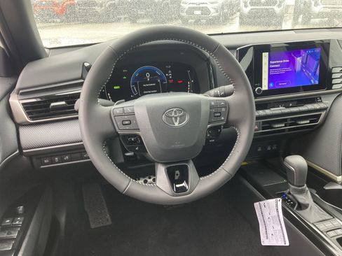 Used 2026 Toyota Camry SE w/ Convenience Package image 11