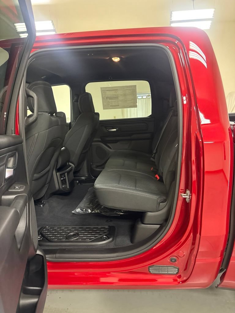 New 2026 RAM 1500 Express AWD/4WD image 20