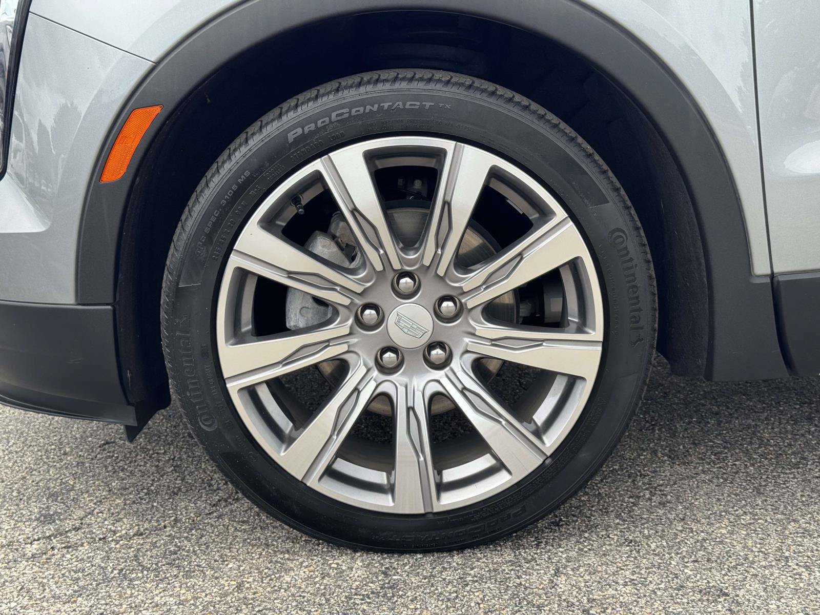 Certified 2023 Cadillac XT4 Premium Luxury w/ Cold Weather Package AWD/4WD image 8