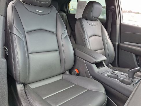 Certified 2025 Cadillac XT4 Premium Luxury image 19