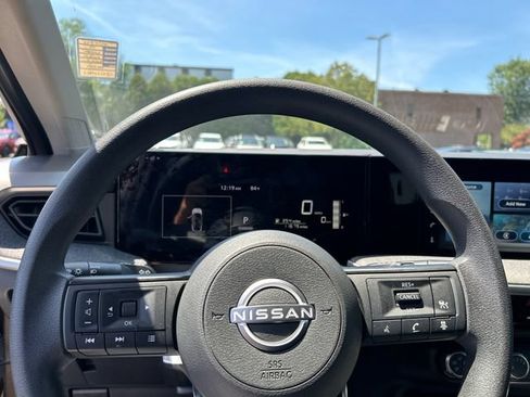 Certified 2025 Nissan Kicks SV AWD/4WD image 13