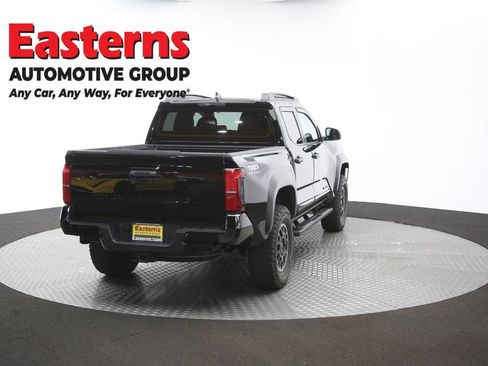 Used 2024 Toyota Tacoma TRD Off-Road AWD/4WD image 36
