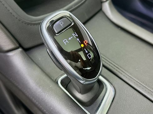 Used 2019 Cadillac XT5 Luxury FWD image 25