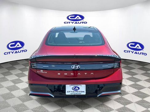 Used 2024 Hyundai Sonata SEL w/ Convenience Package FWD image 5