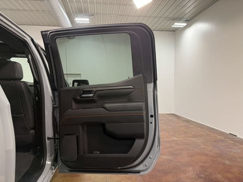 Used 2025 GMC Sierra 1500 AT4 w/ AT4 Preferred Package AWD/4WD image 64