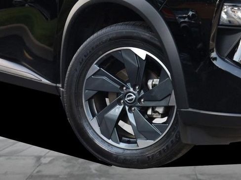 Certified 2025 Nissan Rogue SV w/ SV Premium Package FWD image 3