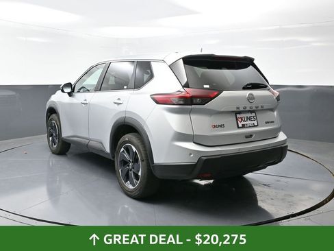 Used 2024 Nissan Rogue SV image 13