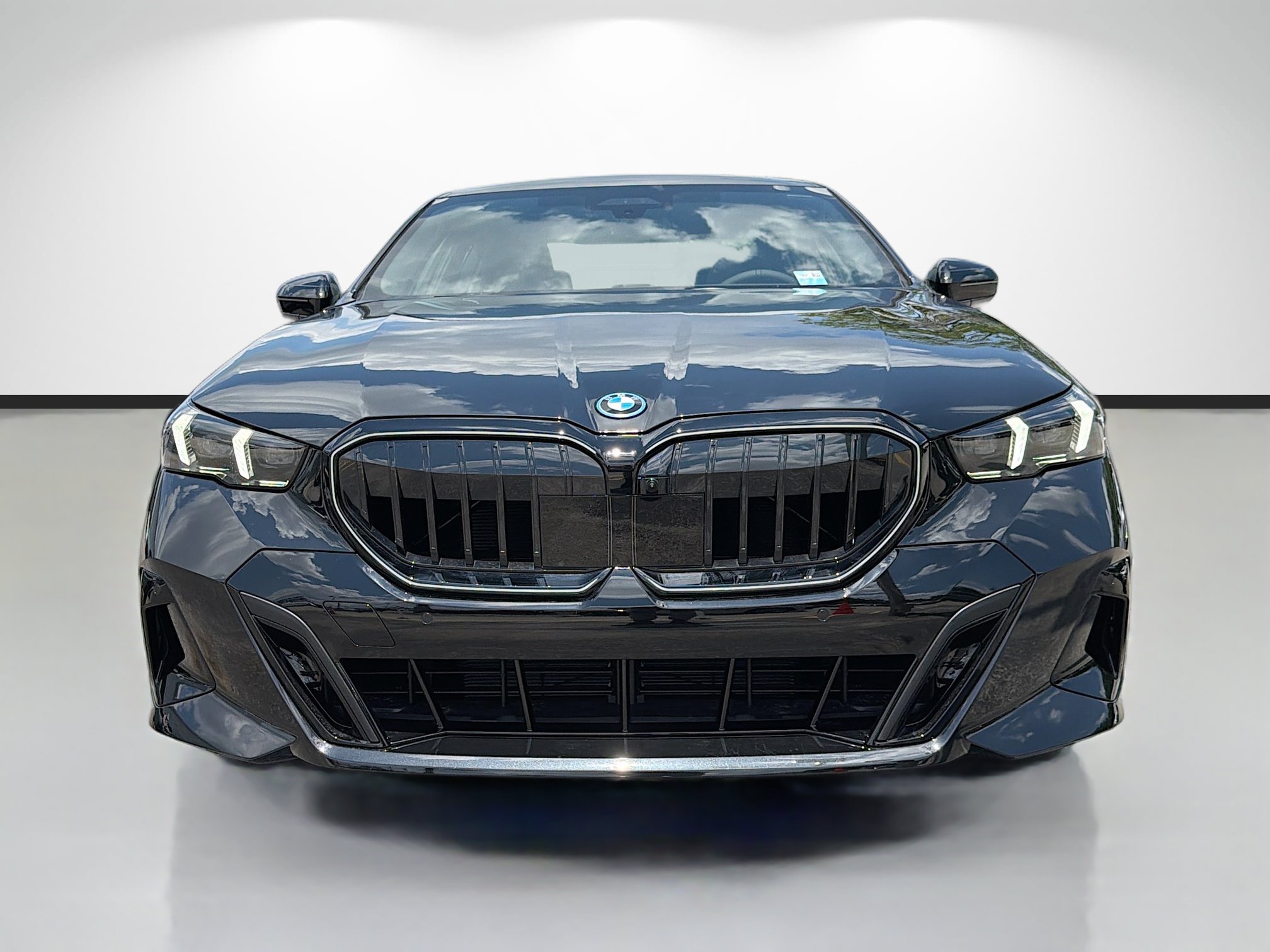 New 2027 BMW 550e xDrive w/ Executive Package AWD/4WD image 8