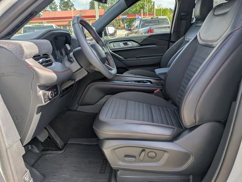 New 2026 Ford Explorer ST-Line w/ ST-Line Street Pack image 22